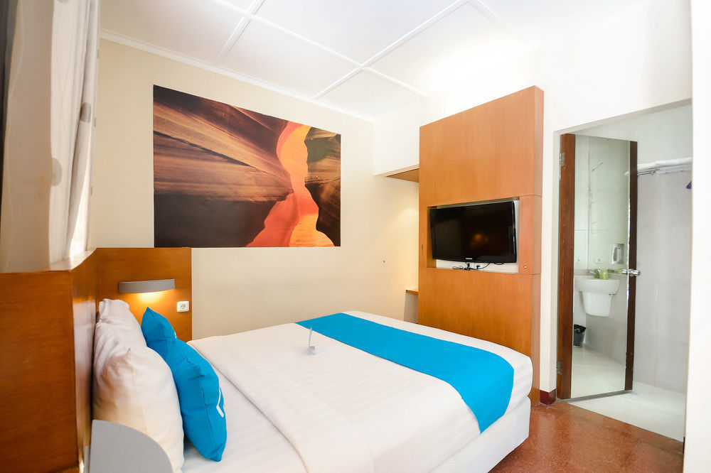 Lovender Guesthouse Malang Exterior foto