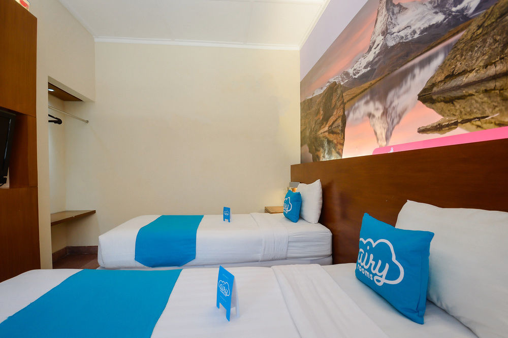 Lovender Guesthouse Malang Exterior foto