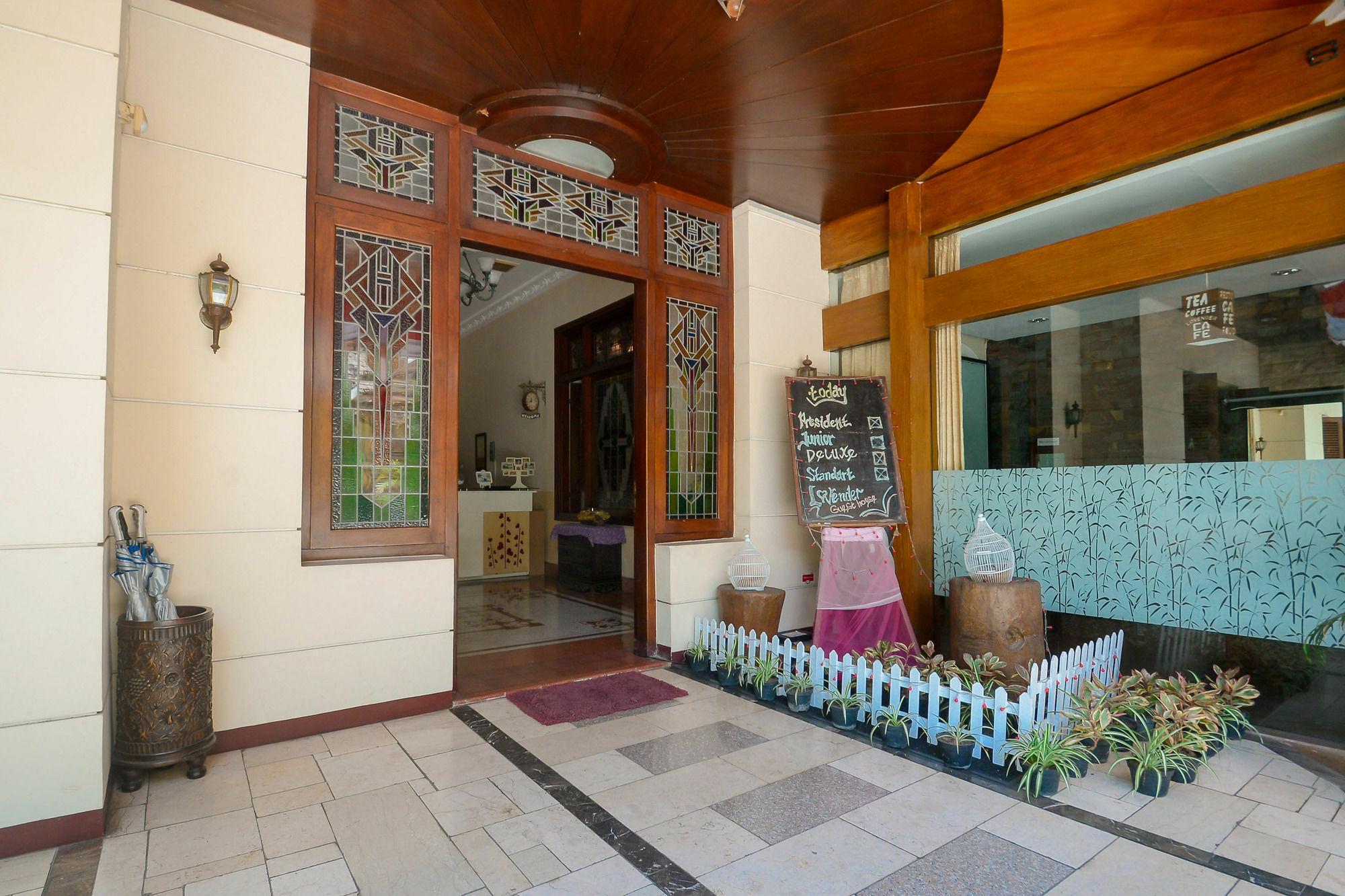 Lovender Guesthouse Malang Exterior foto